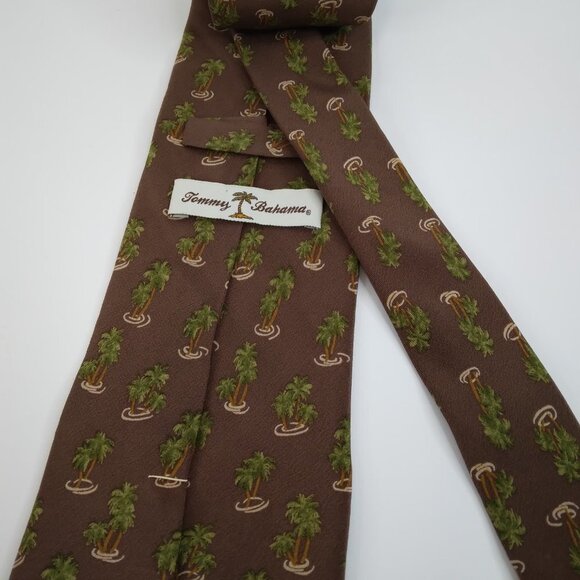 Tommy Bahama Silk Neck Tie Brown Palm Trees Motif - Picture 3 of 7
